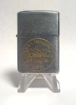 Isqueiro militar 1959 Zippo - USS Thomaston - LSD 28 - Imagem 1 de 4