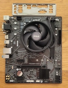 AMD Ryzen 5 5600 & Gigabyte A520M S2H Motherboard - Photo 1/10