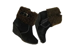 Preowned UGG Wool Lined Wedge Boots Size 8L - In Good Condition & Comfortable! - Picture 1 of 11