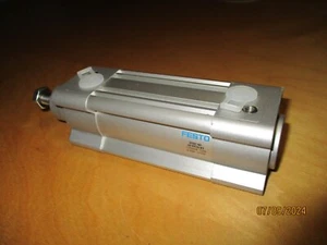 Festo DSBC 40 50 PPVA N3 Kompaktzylinder Zylinder Pneumatik NEU - Foto 1 di 2