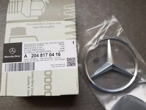 GENUINE New Mercedes Benz 2010-2015 GLK350 GLK250 Trunk Emblem 2048170416 - Picture 1 of 2