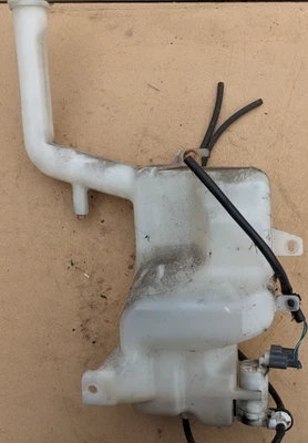 BOMBA BOTELLA DEPÓSITO LAVADORA PARABRISAS MAZDA 2 1.3L (2007 - 2015) Foto 1 de 4