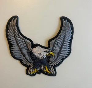 Toppa in argento Eagle Upwing - 7" x 7" ricamata ferro su toppa - Foto 1 di 7