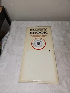 Vintage Sunny Brook hängendes Blechschild Thermostat 9"" bis 18,5"" Kentucky Whiskey - Bild 1 von 10