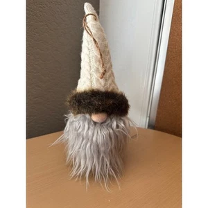 Plüsch nordische Wichtel Dekor - cremefarbene Strickmütze, Kunstfellbesatz - Bild 1 von 6
