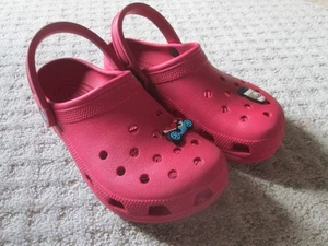Clog Classic Crocs Red Sz Men's 5 - Women's 7 w/ Jibbitz Charms Shoes - Picture 1 of 4