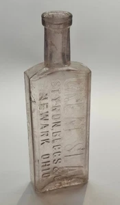ANTIQUE MEDICINE BOTTLE "GREAT SEAL" NEWARK OHIO 1900's - Picture 1 of 4