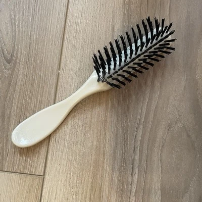 Cepillo de peinado! ¡Tamaño de cartera! ¡Cepillo de nailon de 7-1/2 pulgadas!   Foto 1 de 4