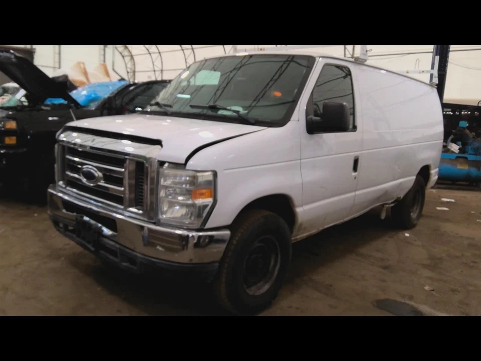 Rear Axle 9.75" Ring Gear Semi-floating Axle Fits 08-10 FORD E250 VAN 6853461 — 第 1/4 张图片