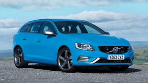 2013 Volvo V60 R Design Uk Wall Art Print Poster Pick a Size Lot Up - Picture 1 of 1