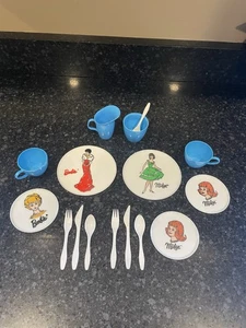 VTG 60s Worcester Barbie Midge Plastic Tea Set Lot Cups Plates Sugar Creamer - Picture 1 of 6