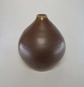 Jarrón vintage con forma de botella de gres esmalte marrón firmado Lally - Imagen 1 de 8