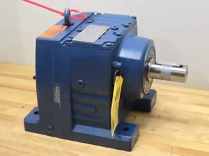 Sew-Eurodrive Scatola Ingranaggi Riduttore di Velocità, R67/A, Rapporto 23.44:1 - Foto 1 di 7