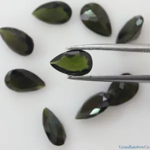 Pera tormalina verde 8x5 mm e 10,5x7,5 mm pietre preziose sfaccettate sciolte qualità AA - Foto 1 di 6