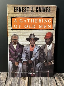 A GATHERING OF OLD MEN / ERNEST J. GAINES / 1992 VINTAGE CONTEMPORARIES PB / VG+ - Picture 1 of 7