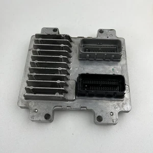 Holden Captiva 7 CG Engine ECU Auto 2.4L 01/2011-06/2018 12657727 - Picture 1 of 10