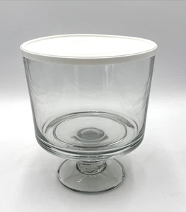 Pampered Chef TRIFLE BOWL 2832 Glass Lid Bowl & Stand Dessert Salad Fruit W/Box - Picture 1 of 13
