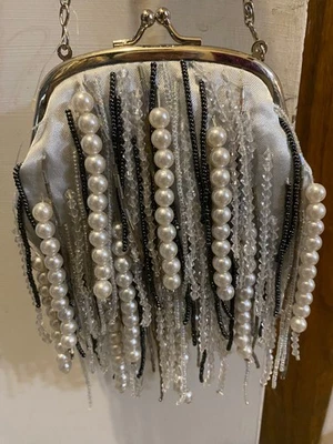 NUEVO BOLSO DE NOCHE GUNNE SAX CLUTCH CUENTAS Y PERLAS Foto 1 de 4