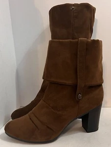 Kathy Van Zeeland Scrunchy Brown Boots Size 8 W 8W Booties 3” Heels Suede - Picture 1 of 13