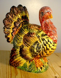 Turkey Lidded Pottery / Majolica CookieJar - Picture 1 of 10