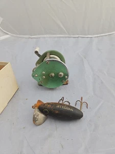 Fred Arbogast Wood Jitterbug Vintage Solid Black Lure 3" + VINTAGE Reel      - Bild 1 von 9