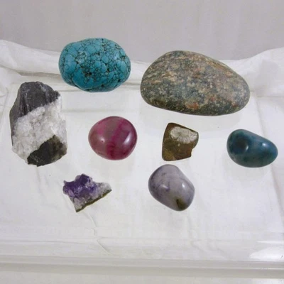 Job Lot  Rock / Mineral / Crystal /Stone turquoise / amethyst etc - Image 1 of 4