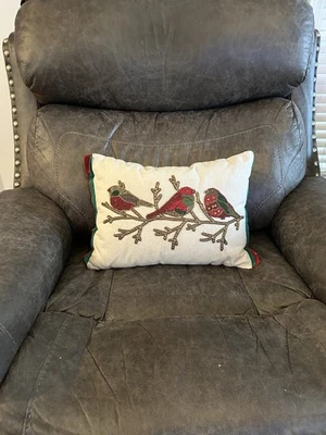 Pier 1 Importaciones Navidad Cuentas Pájaros Algodón Almohada 17" x 13" Pier One Holiday Foto 1 de 4