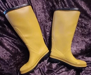 Burberry Yellow Rubber Rain Boots-EU size 36 /US 5.5/6 - Picture 1 of 10