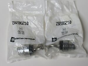 (NEW - Lot of 2) TELEMECANIQUE ZB2BG210 Selector Switch Key Operator
