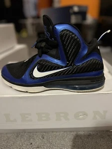 Size 10.5 - Nike LeBron 9 Kentucky 2012 - Picture 1 of 6