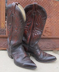 VINTAGE 1960's CHISHOLM FANCY STITCH BURGUNDY COWBOY BOOTS M 6.5 - W 7.5 - Picture 1 of 9