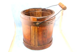 PEQUEÑO CUBO MADERA PRIMITIVA ANTIGUO 8 PULGADAS DE ALTO - Imagen 1 de 8