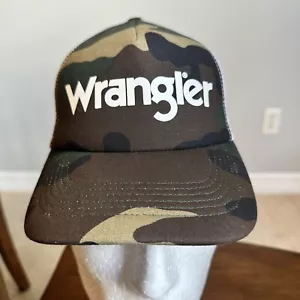 Gorra de camionero ajustable con logotipo de Wrangler camuflaje malla OSFM - Imagen 1 de 5
