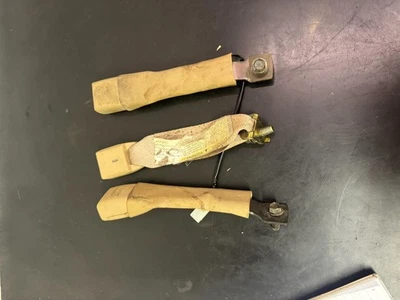 2004-2008 Subaru Forester Seat Belt Buckle Front Left & Right - Imagem 1 de 4