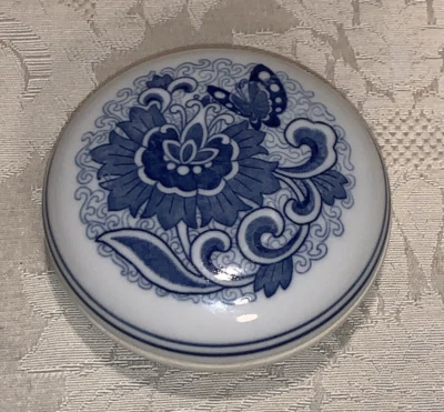Caja de pasta/tinta/baratija con tapa de porcelana azul y blanca china vintage - 3 1/8" Foto 1 de 4
