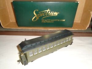 BACHMANN SPECTRUM OLD TIME PASSENGER COACH CAR - UNLETTERED ON30