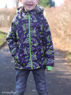 Nano SOFTSHELL Stoff Outdoor winddicht Weltraum DUNKELBLAU/GRÜN EUR 21,98/m - Bild 1 von 3