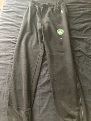 Nike NBA Boston Celtics Black Joggers Sweatpants Warm Up Pants Men Size 3XL Cover