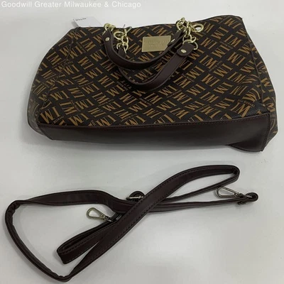 Cartera Isaac Mizrahi patrón de logotipo repetitivo Foto 1 de 4