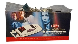 James Bond Aston Martin DB5, Juego de figuras y llaveros - Imagen 1 de 15