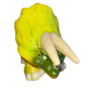 PLAYSKOOL JURASSIC PARK JR RAMMING ACCIÓN TRICERATOPS 10" DINOSAURIO JUGUETE DINO Foto 1 de 4