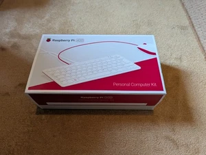 Raspberry Pi 400 Kit (microSD SSD, Broadcom BCM2711, 1.80 GHz, 4GB, UK - Picture 1 of 15