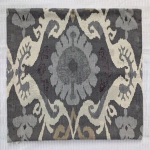Pottery Barn Sarina Ikat Wendekissenbezug grau 20 Zoll gebraucht, in einwandfreiem Zustand - Bild 1 von 5