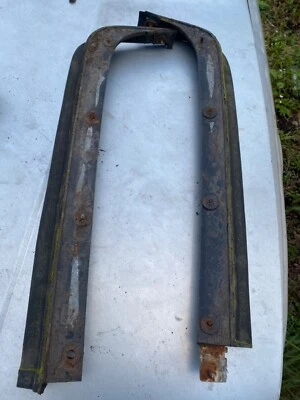 BMW 320i E21 1979 parachoques trasero faldón panel de llenado  Foto 1 de 2