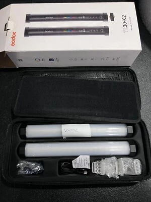 Kit de 2 luzes de tubo As-is Defective Godox TL30-K2 RGB - Imagem 1 de 4