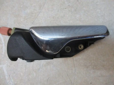 Manija interior delantera derecha Mercedes-Benz Sl500 Rh 1994-2002 con bisel de varillas Foto 1 de 4