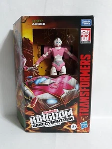Figura de acción Transformers ARCEE War for Cybertron Deluxe Class ¡NUEVA!🔥 - Imagen 1 de 4