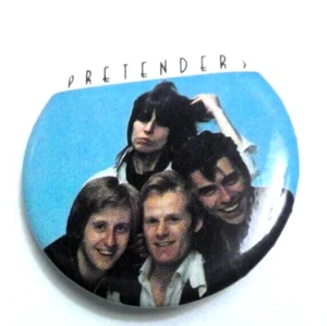 Vintage THE PRETENDERS Pinback Licensed Button Badge Made in 1983 1.25" - Foto 1 di 5