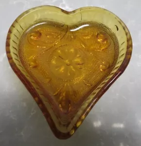 Posacenere portacenere a forma di cuore ambra panino diadema - Foto 1 di 7