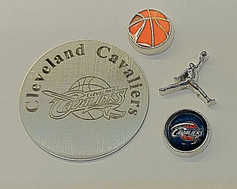 NEW Cleveland Cavaliers Basketball Floating Locket Set *GO CAVS* Cover